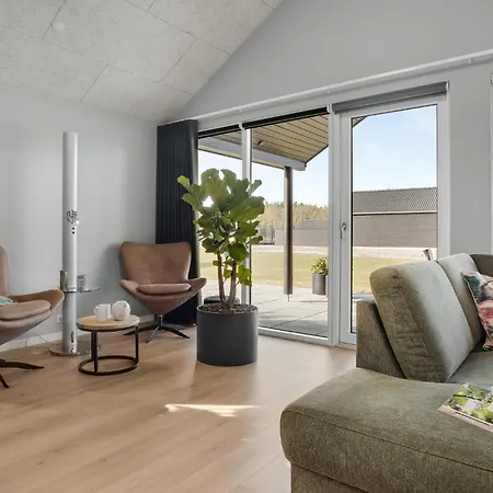 10 Bedroom Amazing In Holiday home *